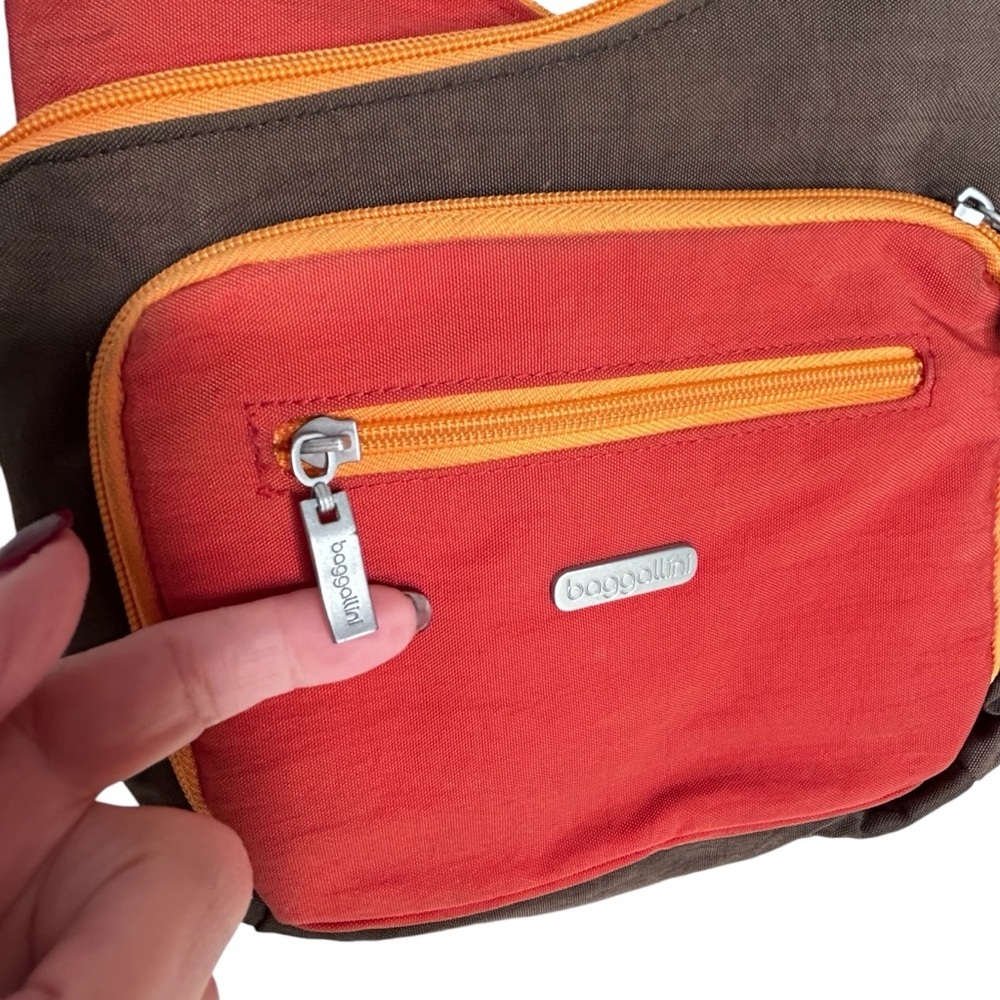 Baggallini Brown/Rust/Orange Color Block Multi-Po… - image 4